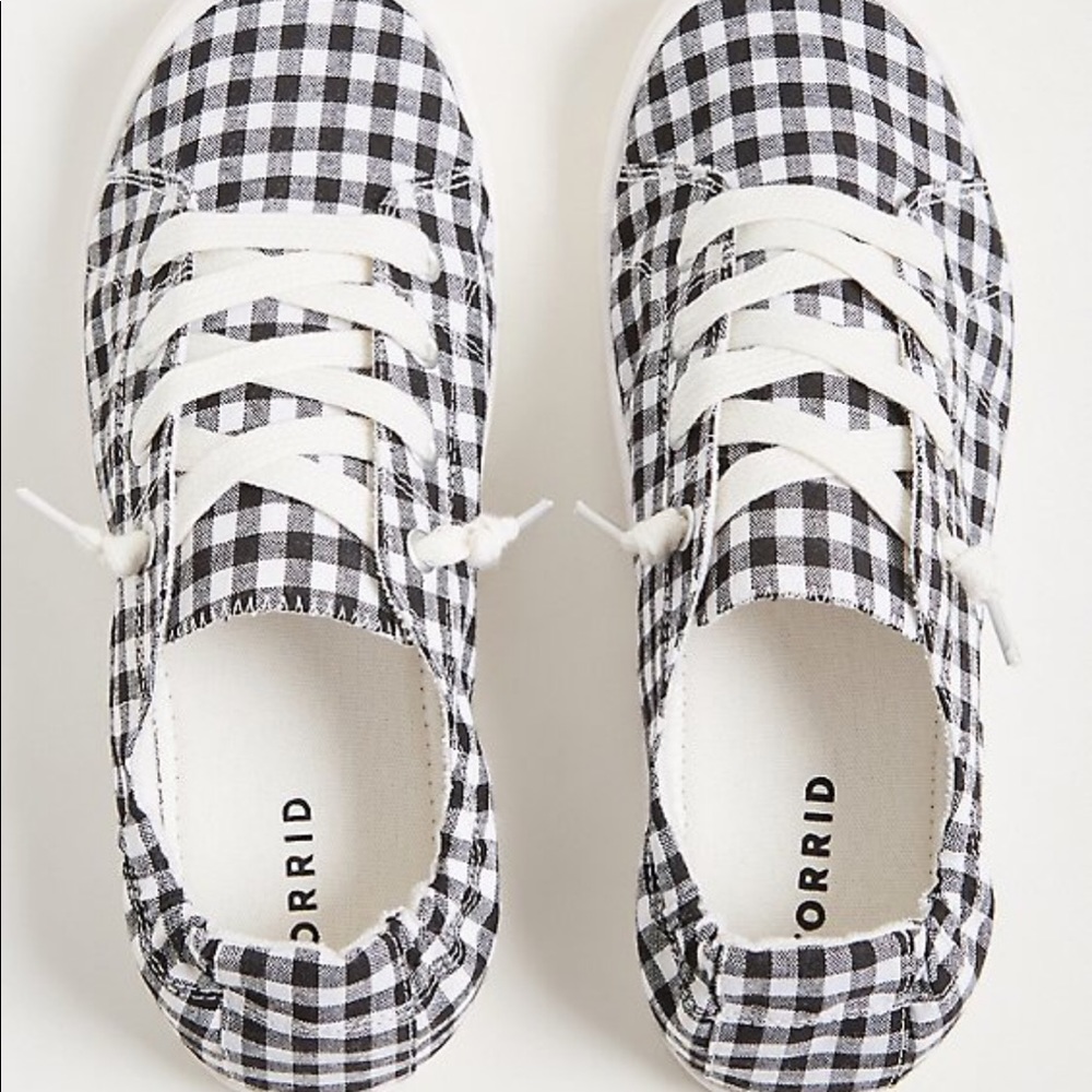 Torrid Riley B & W Gingham Ruched Sneaker size 7WW